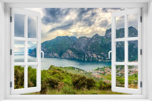 Fototapeta Naklejka Na Ścianę Okno 3D - Lage Garda Panorama