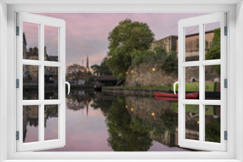 Fototapeta Naklejka Na Ścianę Okno 3D - Lancaster river reflection