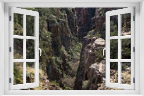 Fototapeta Naklejka Na Ścianę Okno 3D - Canyon in Tonto NF near Lake Roosevelt, AZ, USA