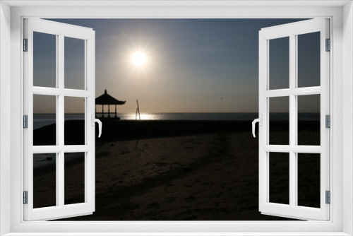 Fototapeta Naklejka Na Ścianę Okno 3D - Pavilion at Bali beach at sunrise