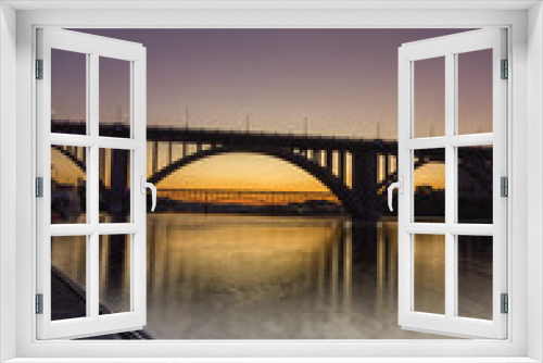 Fototapeta Naklejka Na Ścianę Okno 3D - Volunteer Bridge at Sunrise