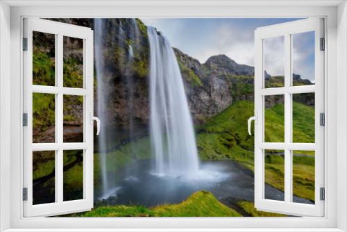 Fototapeta Naklejka Na Ścianę Okno 3D - Seljalandsfoss waterfall in Iceland