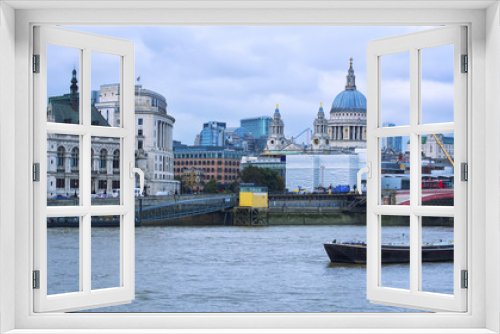 Fototapeta Naklejka Na Ścianę Okno 3D - St Paul's Cathedral and blackfriars bridge, UK, London