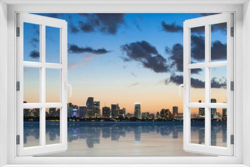 Fototapeta Naklejka Na Ścianę Okno 3D - Miami Beach Skyline at Sunset