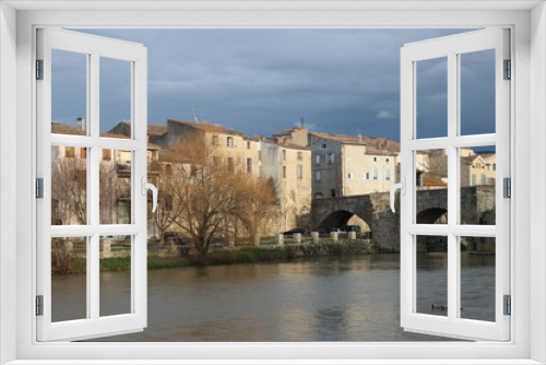 Fototapeta Naklejka Na Ścianę Okno 3D - Ville de Limoux et rivière Aude , Occitanie dans le sud de la France