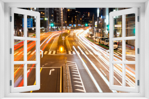 Fototapeta Naklejka Na Ścianę Okno 3D - Night traffic in Tokyo
