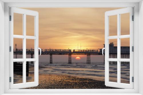 Fototapeta Naklejka Na Ścianę Okno 3D - Here Comes the Sun - Worthing Beach
