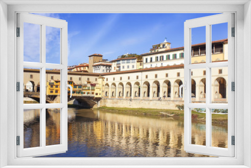 Fototapeta Naklejka Na Ścianę Okno 3D - Vasari corridor and Ponte Vecchio over the Arno River, Florence