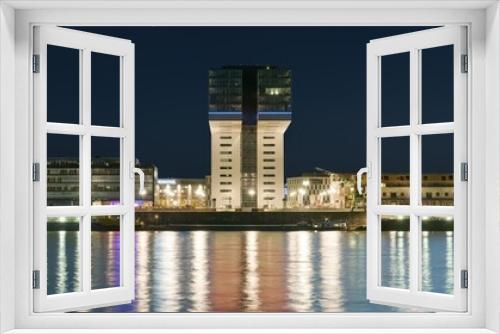 Fototapeta Naklejka Na Ścianę Okno 3D - Kölner Kranhäuser bei Nacht.