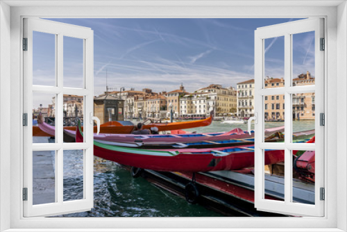 Fototapeta Naklejka Na Ścianę Okno 3D - Preparation of the colorful gondolas that will participate in the historic regatta on the Grand Canal, Venice, Italy