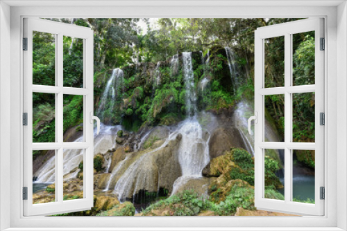 Fototapeta Naklejka Na Ścianę Okno 3D - El Nicho Waterfalls in Cuba