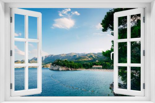 Fototapeta Naklejka Na Ścianę Okno 3D - The park Milocer, Villa, beach Queen. Near the island of Sveti Stefan in Montenegro. Wide frame