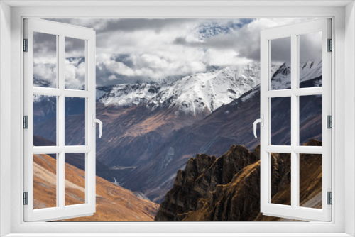 Fototapeta Naklejka Na Ścianę Okno 3D - Valley on Annapurna circuit trek