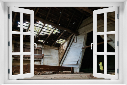 Fototapeta Naklejka Na Ścianę Okno 3D - derelict interior of an abandoned house