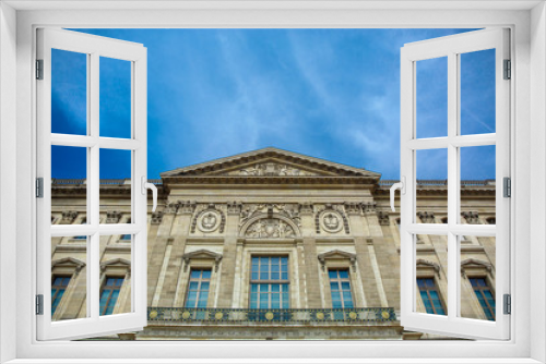 Fototapeta Naklejka Na Ścianę Okno 3D - Beautiful historical building in France