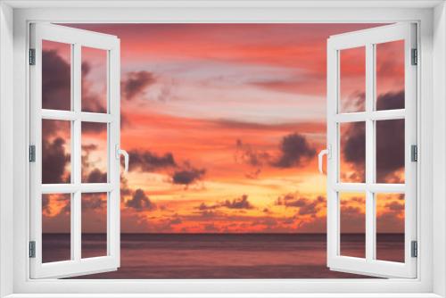 Fototapeta Naklejka Na Ścianę Okno 3D - Dramatic Sunset Sky in Maldives