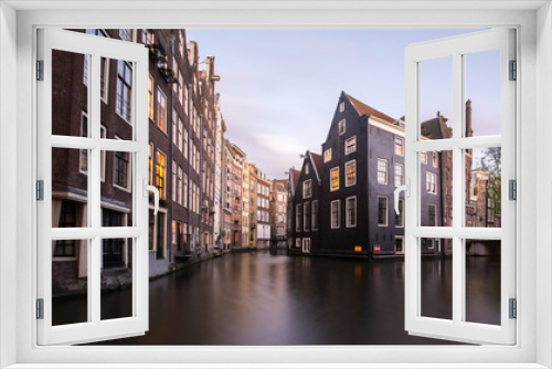 Fototapeta Naklejka Na Ścianę Okno 3D - Buildings along the canals in Amsterdam