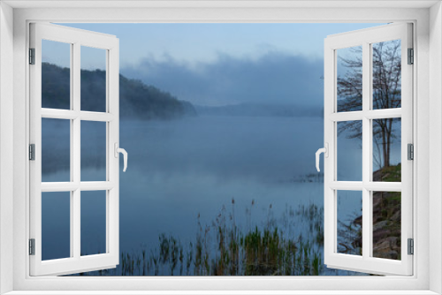 Fototapeta Naklejka Na Ścianę Okno 3D - Foggy Morning at the Lake
