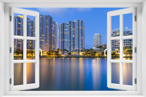 Fototapeta Naklejka Na Ścianę Okno 3D - Miami skyline
