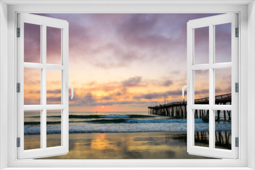 Fototapeta Naklejka Na Ścianę Okno 3D - Pier Into The Morning