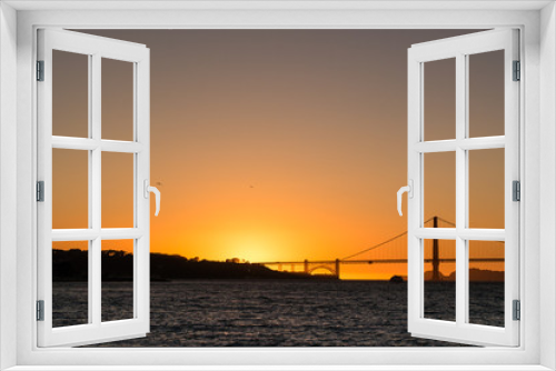 Fototapeta Naklejka Na Ścianę Okno 3D - Sunset on the Pacific coast
