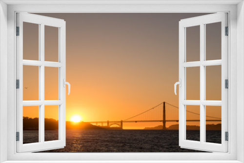 Fototapeta Naklejka Na Ścianę Okno 3D - Sunset on the Golden Gate