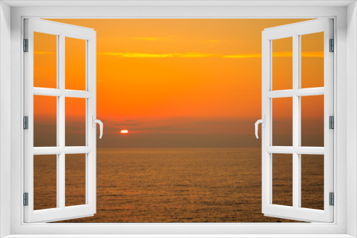 Fototapeta Naklejka Na Ścianę Okno 3D - sea on sunset background.