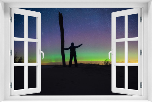 Fototapeta Naklejka Na Ścianę Okno 3D - Human silhouette against night sky