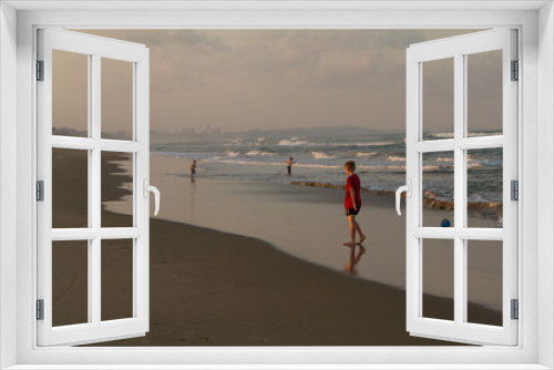 Fototapeta Naklejka Na Ścianę Okno 3D - boy on the beach