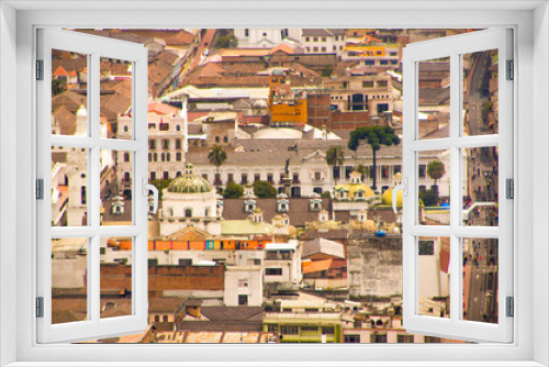 Fototapeta Naklejka Na Ścianę Okno 3D - View of the historic center of Quito, Ecuador