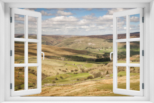 Fototapeta Naklejka Na Ścianę Okno 3D - Looking down Oxnop Ghyll towards Swaledale in the Yorkshire dales National Park, England.