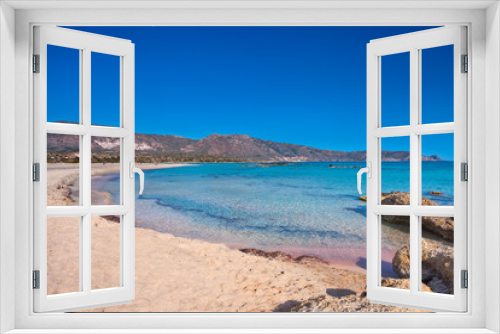 Fototapeta Naklejka Na Ścianę Okno 3D - Wakacje na Krecie w Grecji. Idealna plaża Elafonisi z krystaliczną wodą.