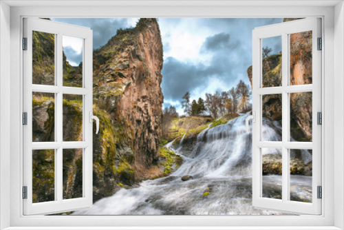 Fototapeta Naklejka Na Ścianę Okno 3D - beautiful  waterfall  and  forest