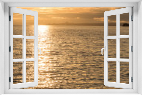 Fototapeta Naklejka Na Ścianę Okno 3D - Golden Sunset at Sea