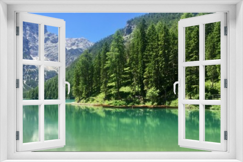 Fototapeta Naklejka Na Ścianę Okno 3D - Magnificent lake Lago di Braies, South Tyrol, Italy