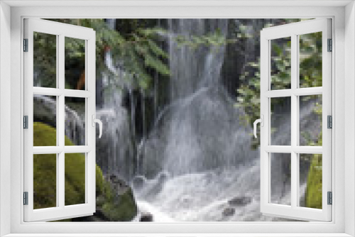 Fototapeta Naklejka Na Ścianę Okno 3D - Arboretum waterfall