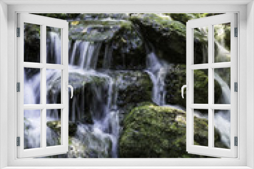 Fototapeta Naklejka Na Ścianę Okno 3D - Waterfall Rainbow Springs