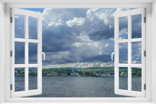 Fototapeta Naklejka Na Ścianę Okno 3D - Panorama vom Rhein mit dramatischem Himmel