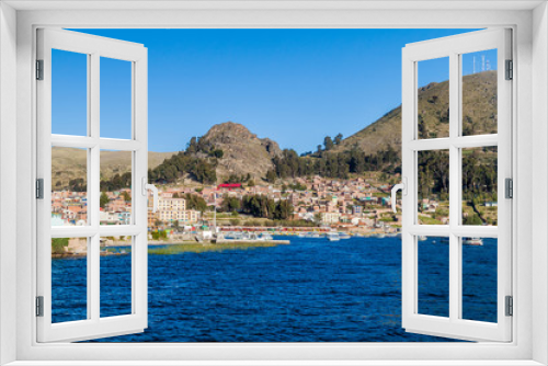 Fototapeta Naklejka Na Ścianę Okno 3D - Copacabana town on the coast of Titicaca lake, Bolivia