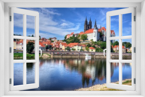 
    Blick über die Elbe auf Schloss Albrechtsburg in Meißen Sachsen 