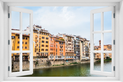 Fototapeta Naklejka Na Ścianę Okno 3D - Sur les quais de l'Arno à Florence