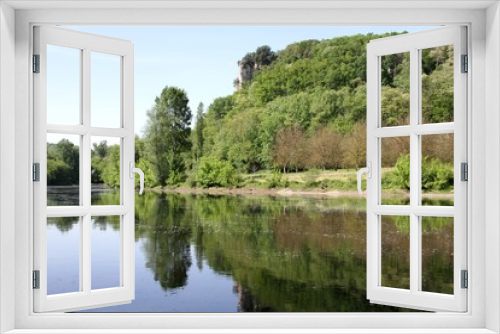 Fototapeta Naklejka Na Ścianę Okno 3D - reflets sur la rivière Dordogne