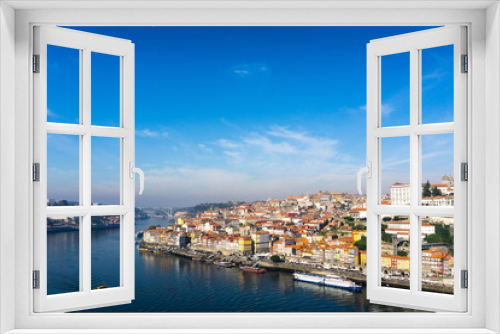Fototapeta Naklejka Na Ścianę Okno 3D - old town of Porto and river, Portugal, Europe