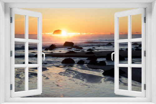 Fototapeta Naklejka Na Ścianę Okno 3D - Golden Morning