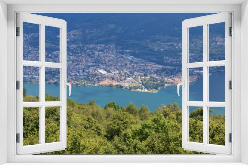Fototapeta Naklejka Na Ścianę Okno 3D - Il ramo di Lecco del lago di Como. Sullo sfondo Mandello del Lario