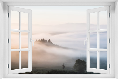Fototapeta Naklejka Na Ścianę Okno 3D - Tuscany fog
