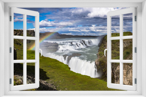 Fototapeta Naklejka Na Ścianę Okno 3D - Cascata con Arcobaleno