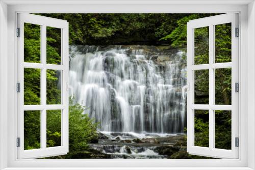 Fototapeta Naklejka Na Ścianę Okno 3D - Meigs Falls in the Great Smoky Mountains National Park on a lovely spring morning.