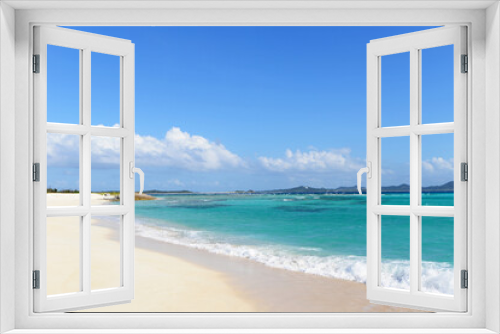 Fototapeta Naklejka Na Ścianę Okno 3D - 沖縄の美しい海とさわやかな空