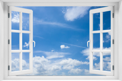 Fototapeta Naklejka Na Ścianę Okno 3D - Piękne letnie błękitne niebo z chmurami